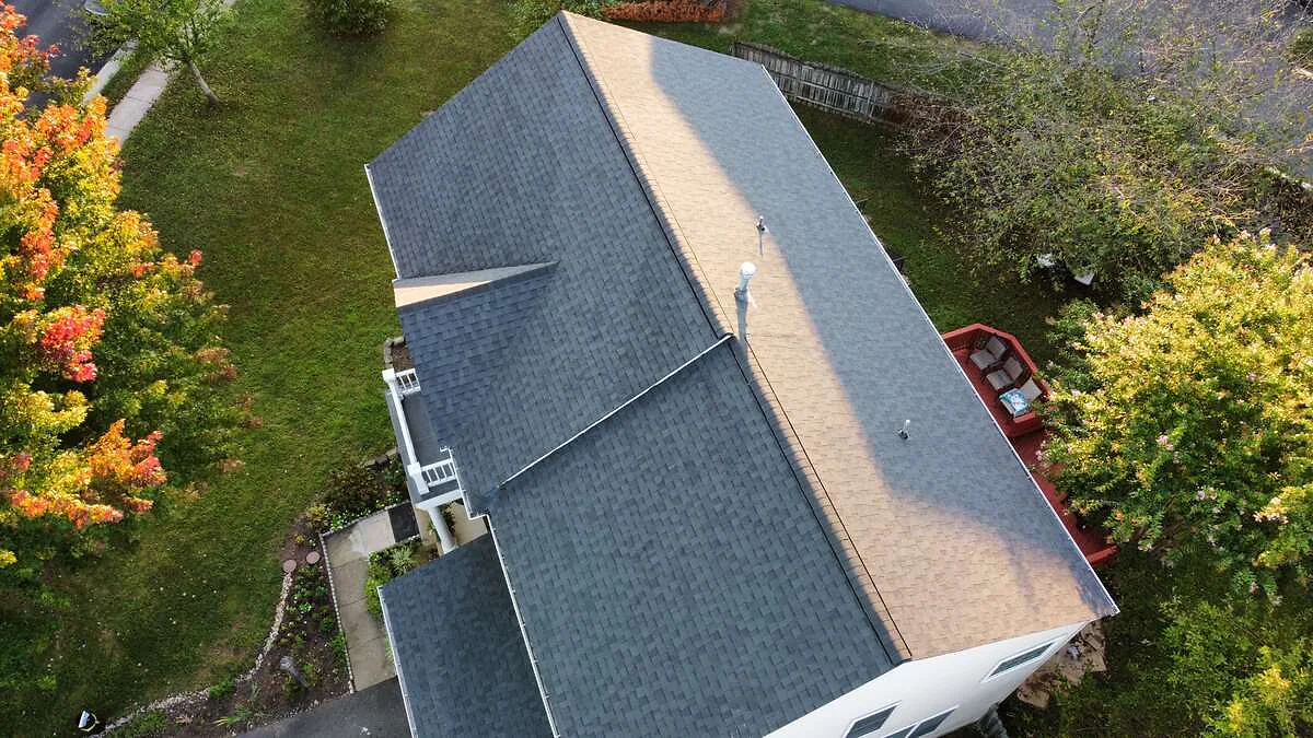 Completed architectural shingle roof on a Northern Virginia home